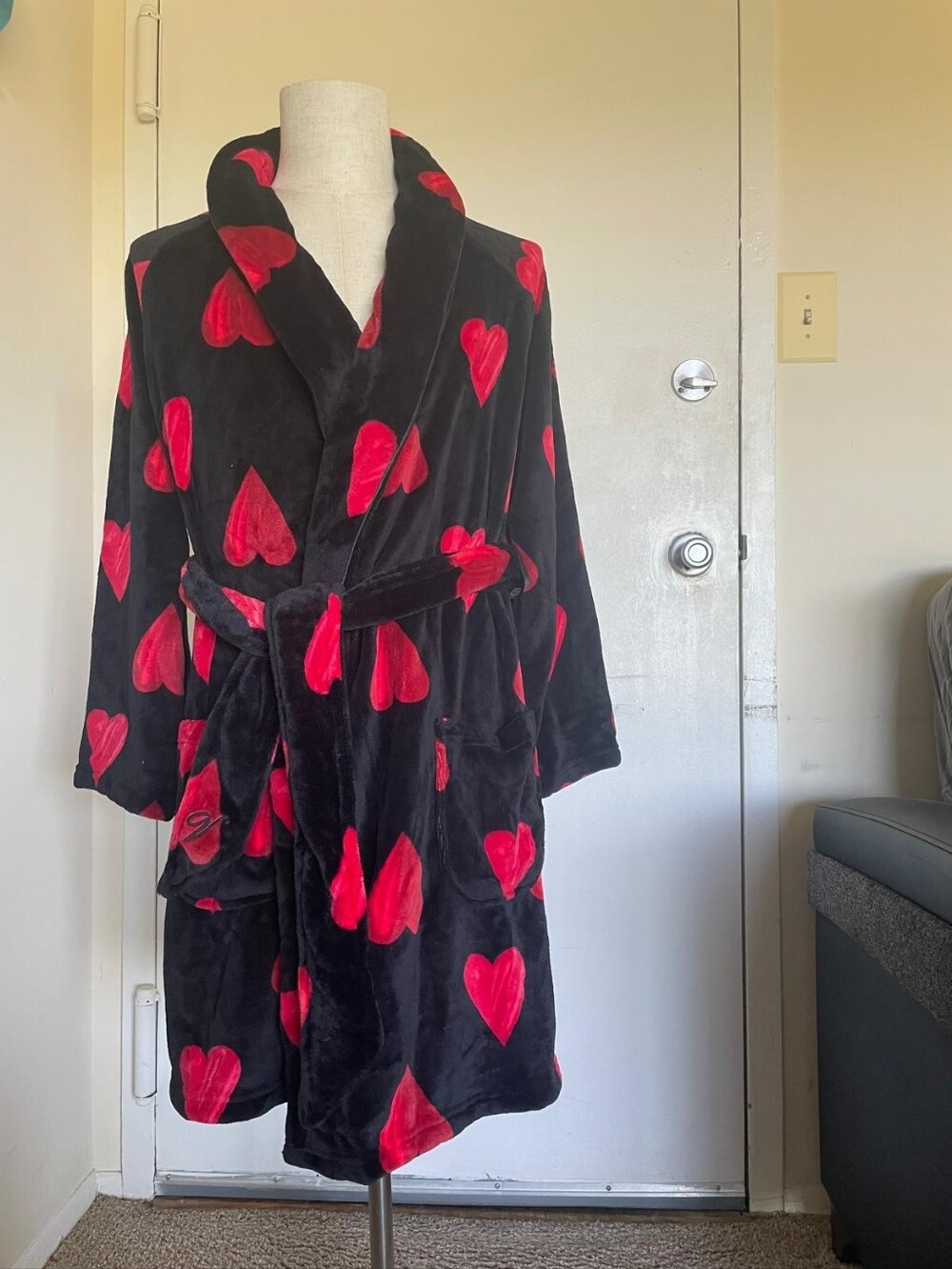 Victoria's Secret Black Plush Robe with Red Heart Motif